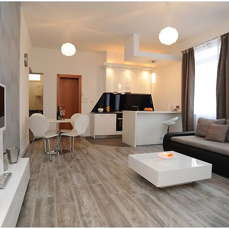 Guest House D&G -I Apartment & Room ซาดาร์ ภายนอก รูปภาพ