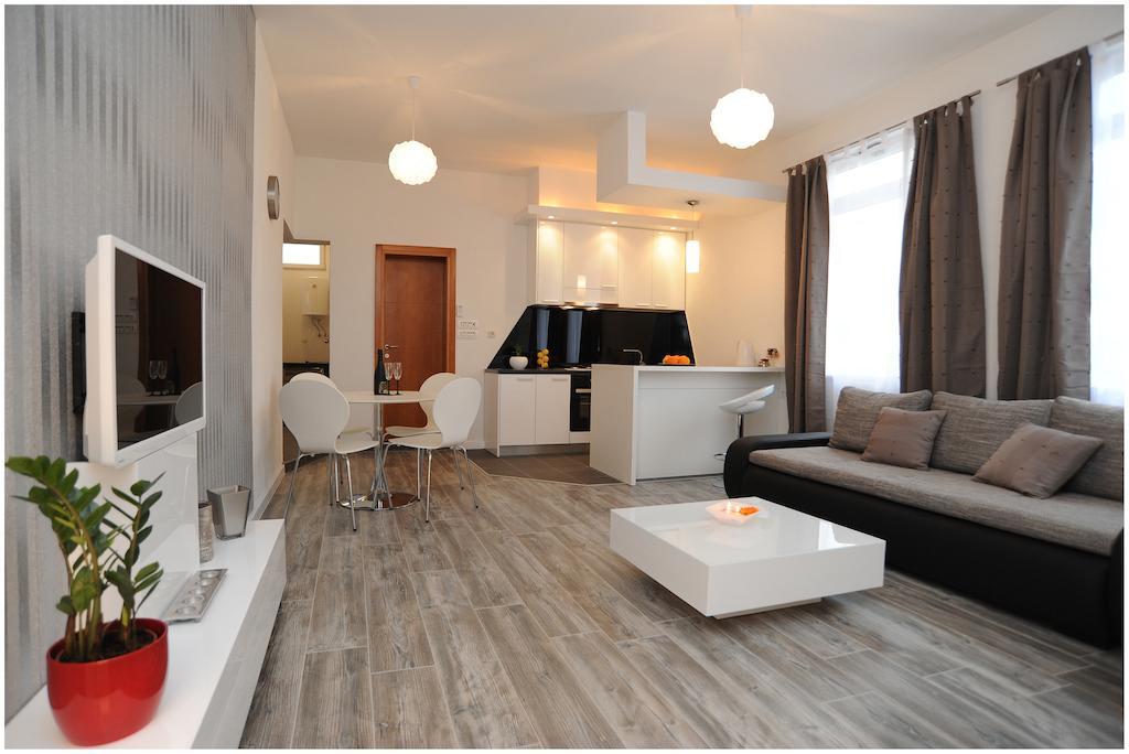 Guest House D&G -I Apartment & Room ซาดาร์ ภายนอก รูปภาพ
