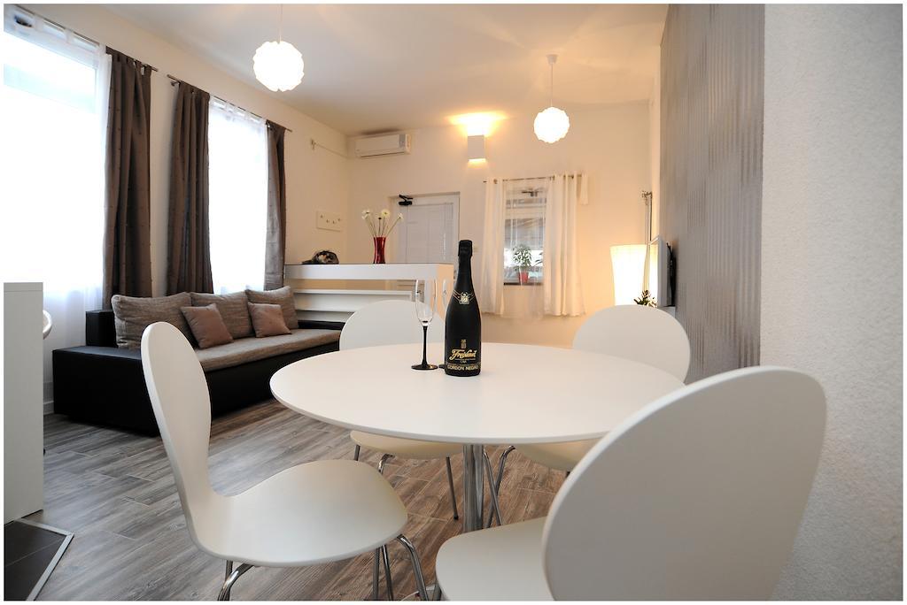 Guest House D&G -I Apartment & Room ซาดาร์ ห้อง รูปภาพ