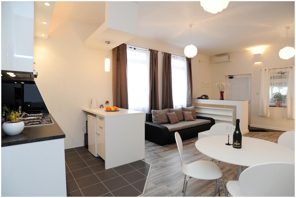Guest House D&G -I Apartment & Room ซาดาร์ ภายนอก รูปภาพ